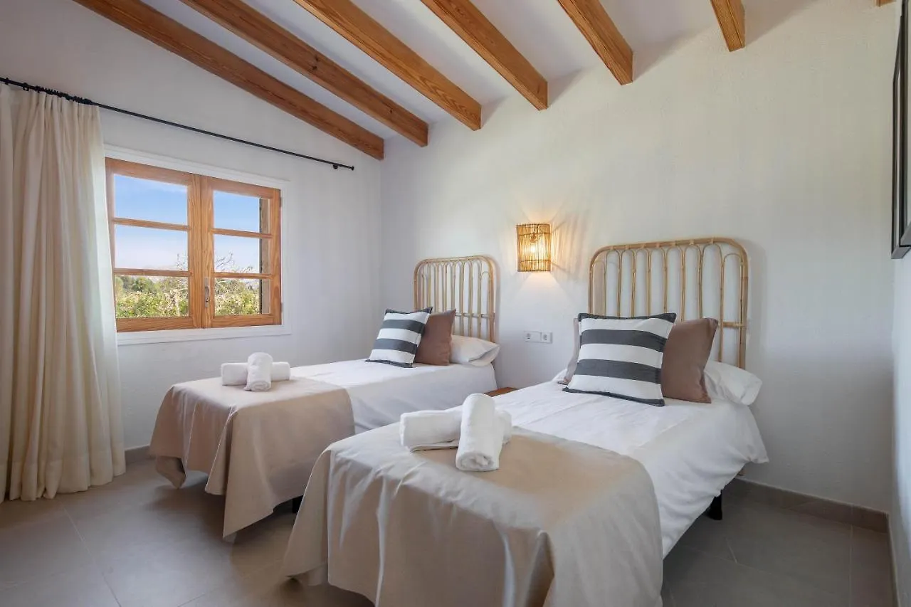 Villa Can Canavaret By Sunvillas Mallorca 波连萨港 0*,  西班牙